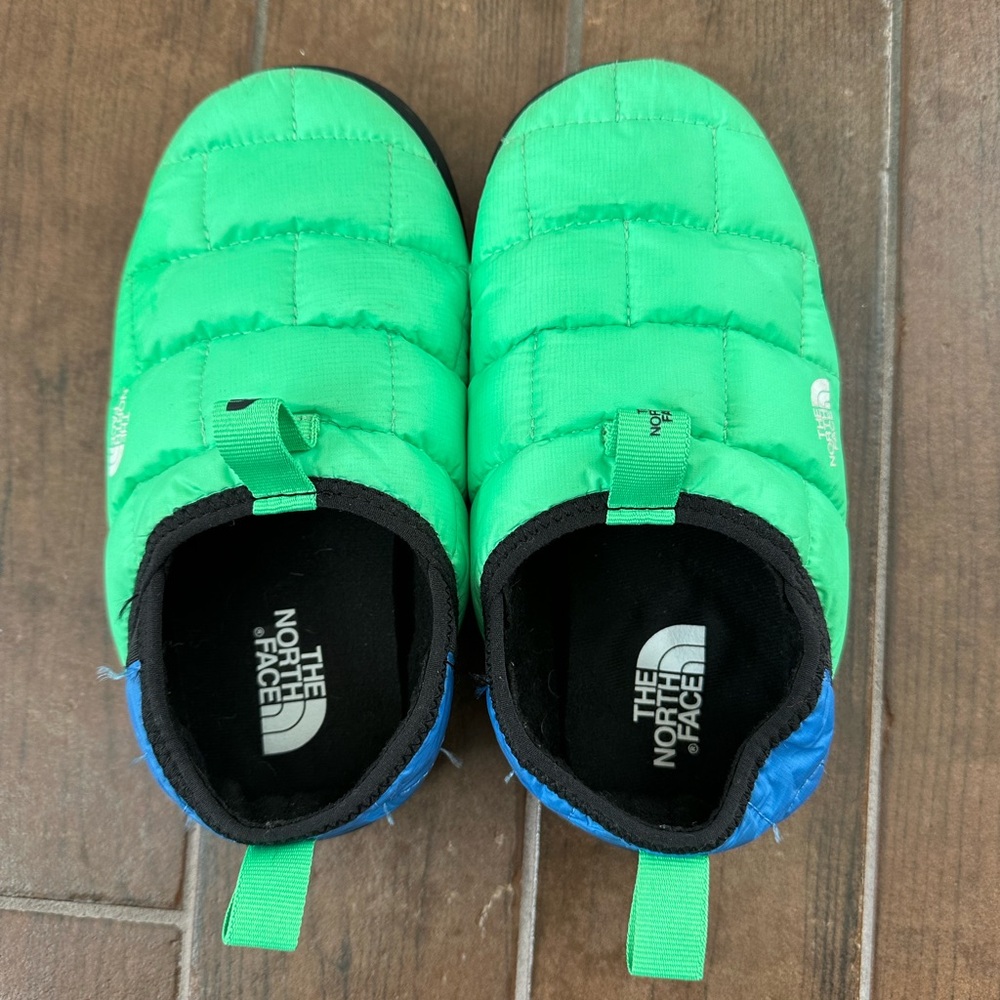 The North Face boys green thermoball slippers size 2